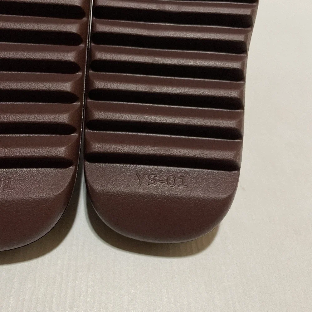 YS-01 Fudge Size 9 Slides Brand New W/ Dust Bag